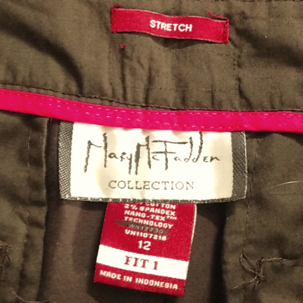 Mary McFadden Collection Khaki pants